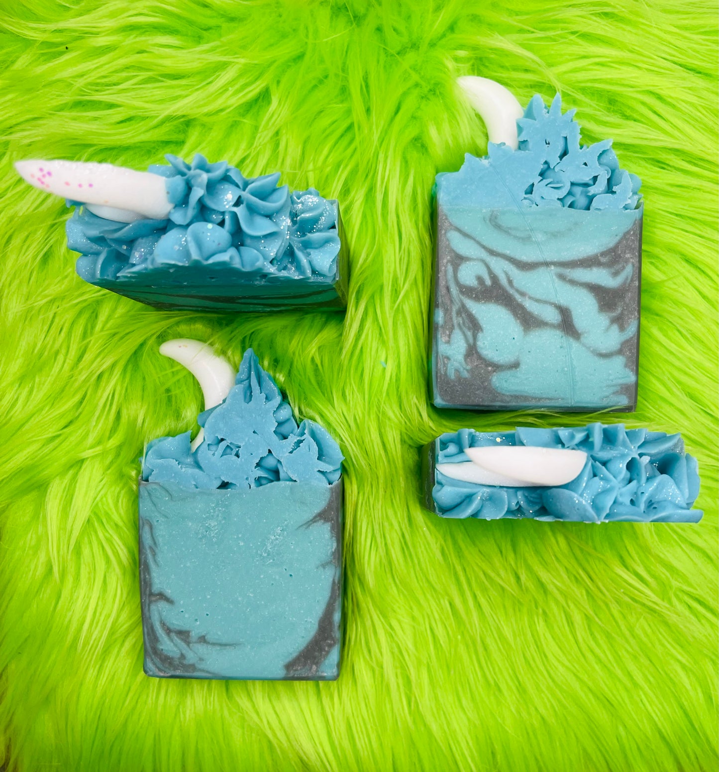 BLUE MOON 🌙 Dolce & Gabbana Light Blue Women Type Fragrance Oil- Shipping on Dec 17.